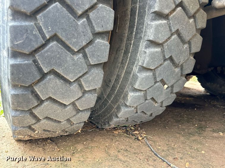 image for item DK2531 2012 Freightliner M2 106  refuse truck