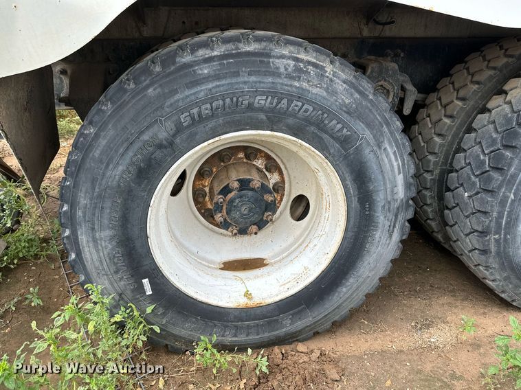 image for item DK2531 2012 Freightliner M2 106  refuse truck