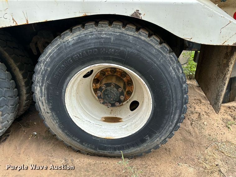 image for item DK2531 2012 Freightliner M2 106  refuse truck