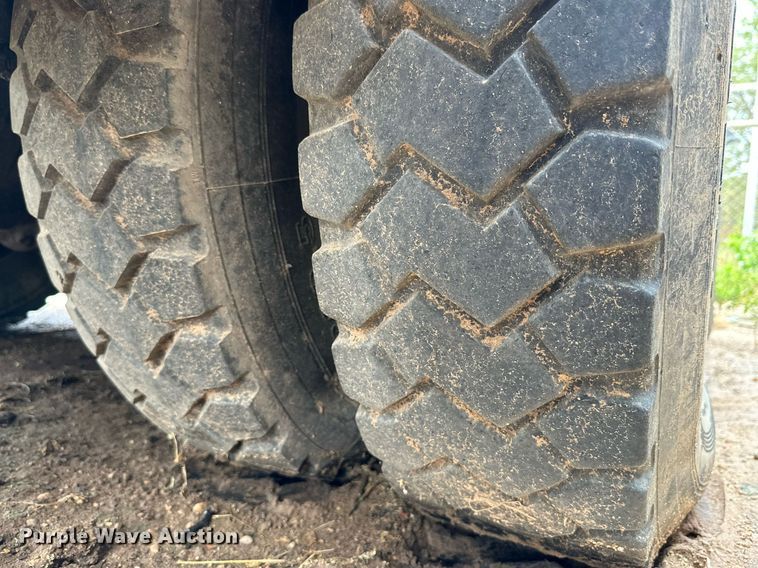 image for item DK2531 2012 Freightliner M2 106  refuse truck