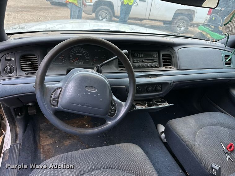 image for item DK2532 1999 Ford Crown Victoria Police Interceptor