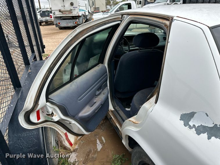 image for item DK2532 1999 Ford Crown Victoria Police Interceptor