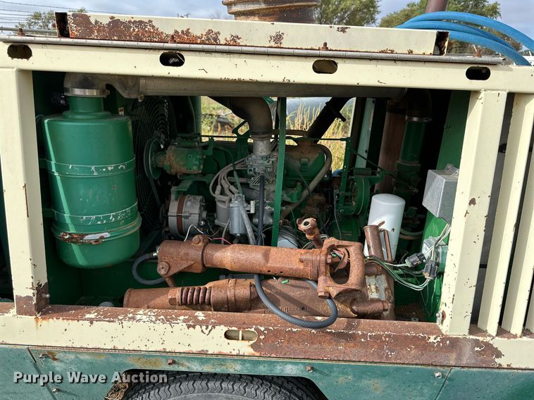 image for item DK2536 Sullair 185GPQ F0 2W  air compressor