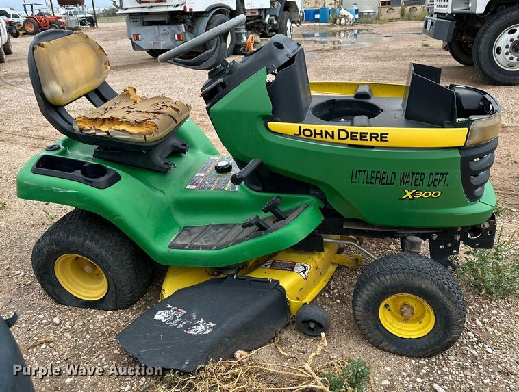 image for item DK2537 2006 John Deere X300  lawn mower