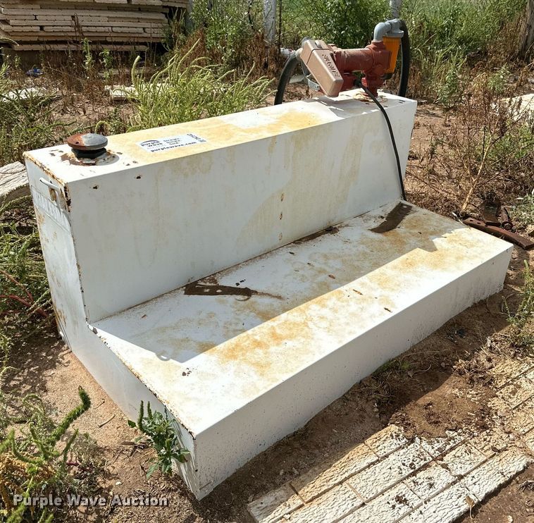 image for item DK2542 Tradesman  L-shaped diesel tank