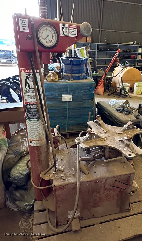 image for item DK2543 Coats 5035E LE  rim clamp tire machine