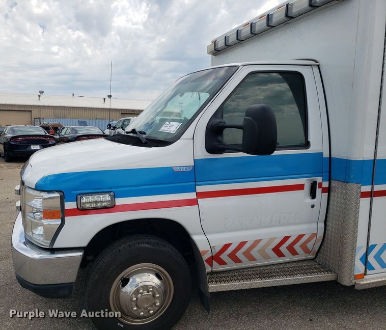 image for item DK7416 2016 Ford E450  ambulance