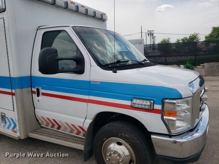 image for item DK7416 2016 Ford E450  ambulance