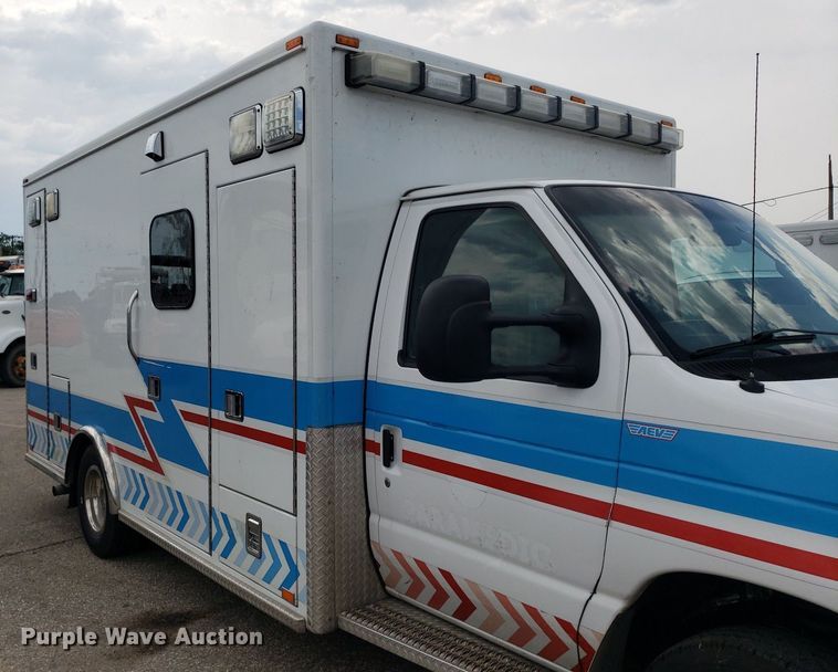 image for item DK7416 2016 Ford E450  ambulance