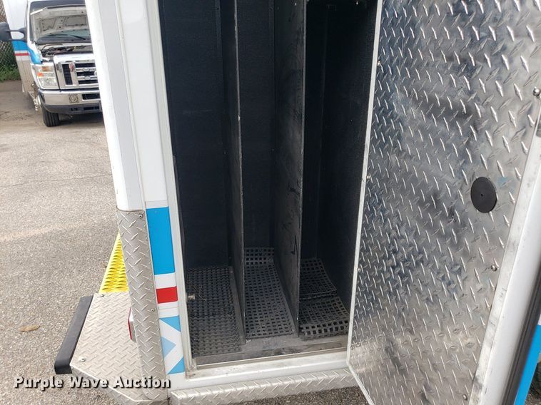 image for item DK7416 2016 Ford E450  ambulance
