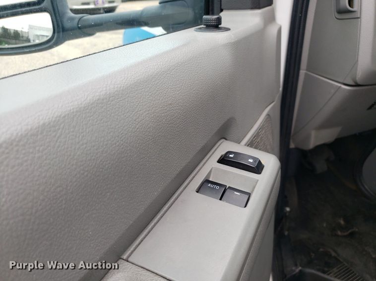 image for item DK7416 2016 Ford E450  ambulance