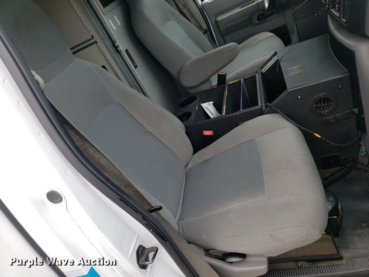 image for item DK7416 2016 Ford E450  ambulance