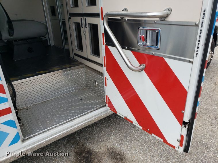 image for item DK7416 2016 Ford E450  ambulance