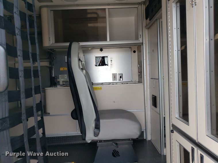 image for item DK7416 2016 Ford E450  ambulance