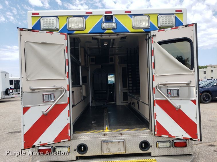 image for item DK7416 2016 Ford E450  ambulance