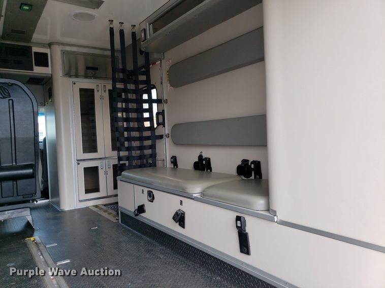 image for item DK7416 2016 Ford E450  ambulance