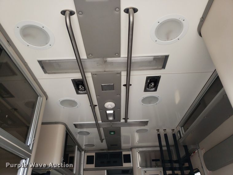 image for item DK7416 2016 Ford E450  ambulance