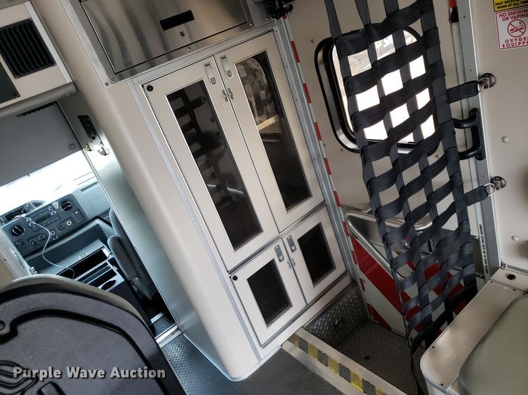 image for item DK7416 2016 Ford E450  ambulance