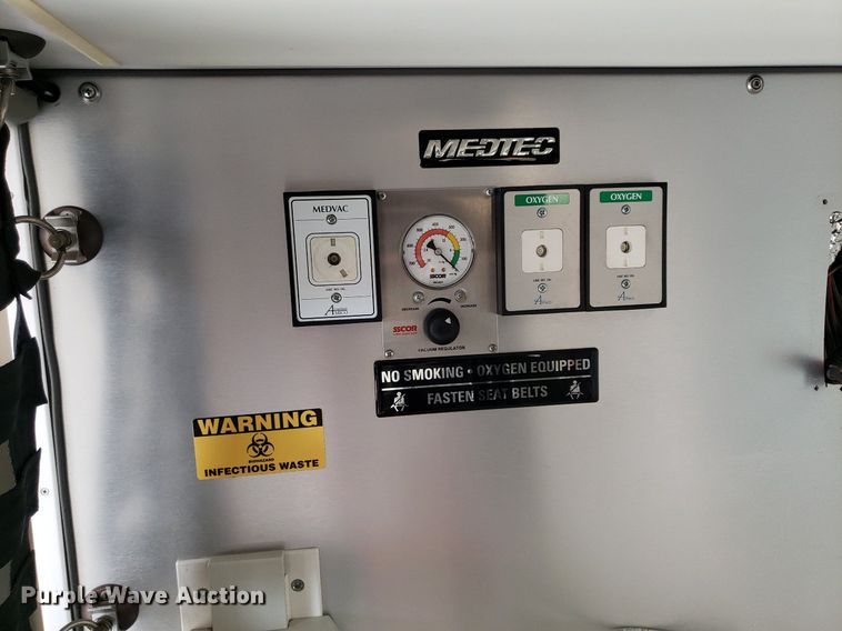 image for item DK7416 2016 Ford E450  ambulance