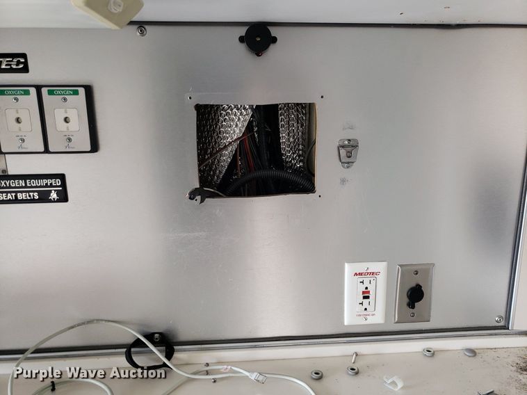 image for item DK7416 2016 Ford E450  ambulance