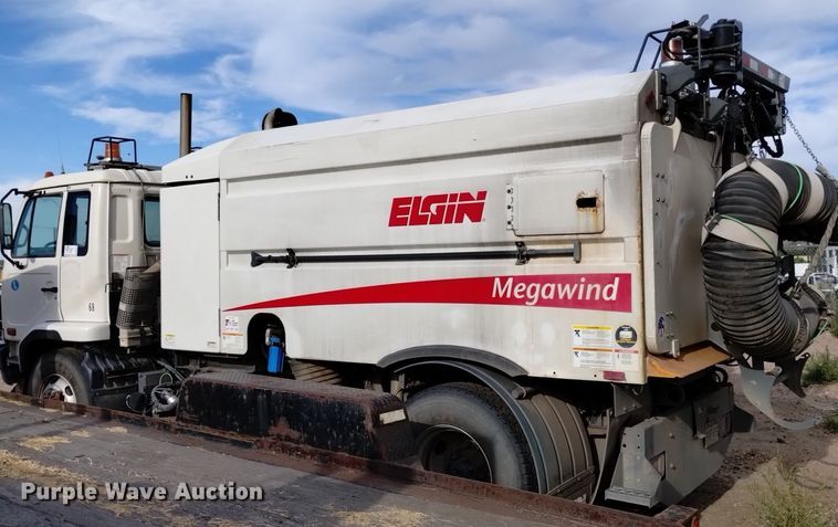 image for item DK8771 2010 Nissan UD3300  street sweeper truck