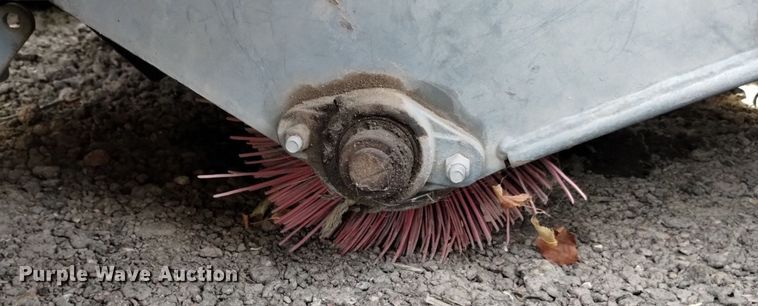 image for item DK8771 2010 Nissan UD3300  street sweeper truck