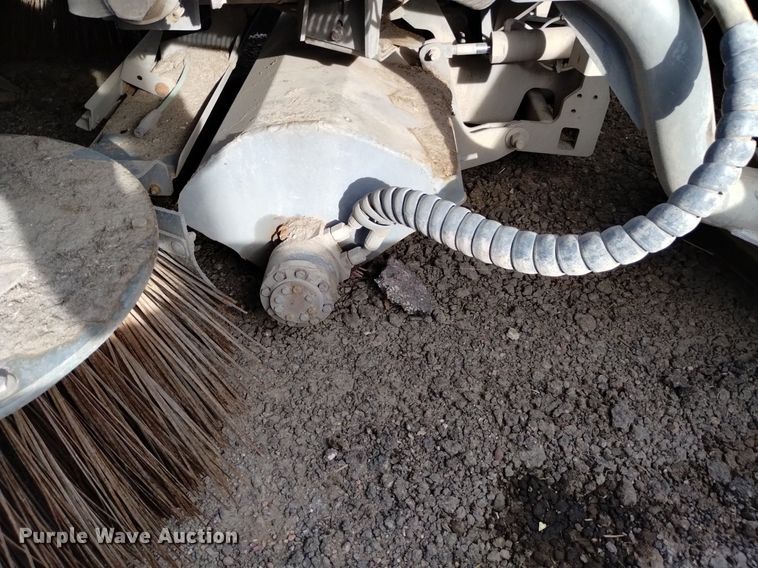 image for item DK8771 2010 Nissan UD3300  street sweeper truck