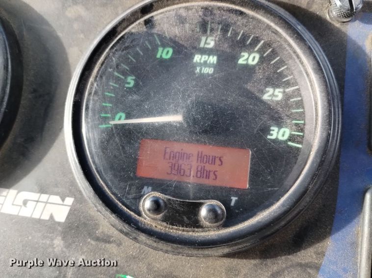 image for item DK8771 2010 Nissan UD3300  street sweeper truck