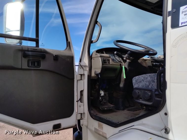 image for item DK8771 2010 Nissan UD3300  street sweeper truck