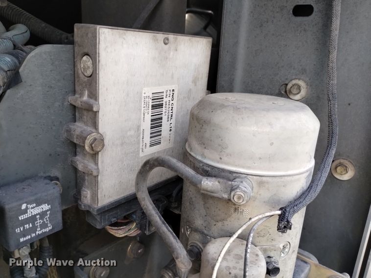 image for item DK8771 2010 Nissan UD3300  street sweeper truck