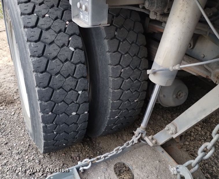 image for item DK8771 2010 Nissan UD3300  street sweeper truck