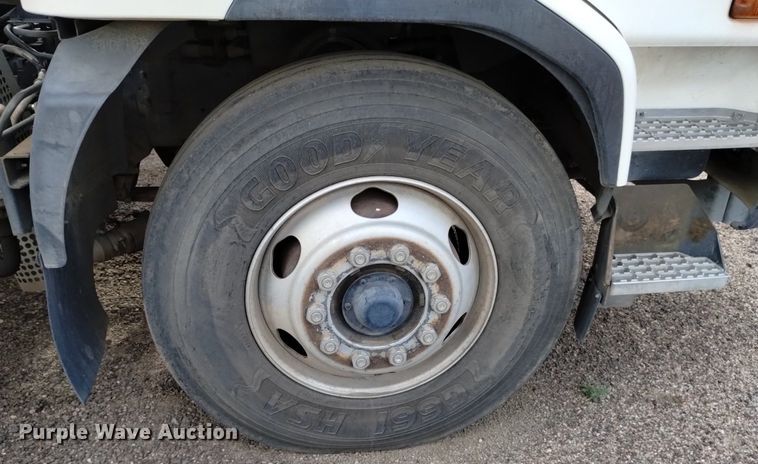 image for item DK8771 2010 Nissan UD3300  street sweeper truck