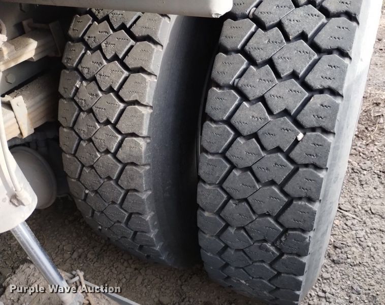 image for item DK8771 2010 Nissan UD3300  street sweeper truck