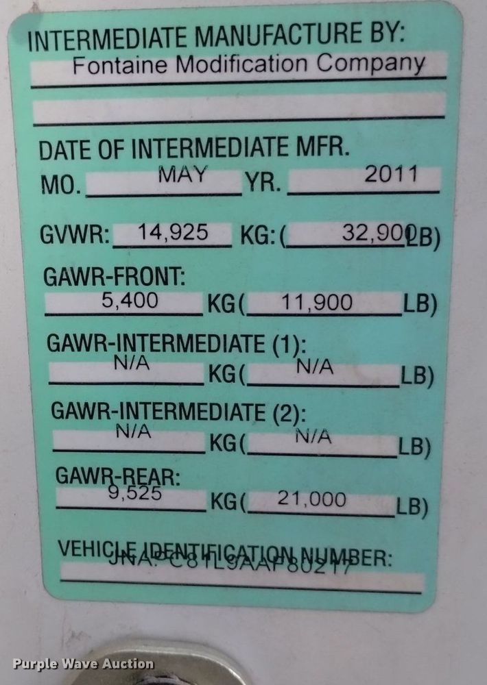 image for item DK8771 2010 Nissan UD3300  street sweeper truck