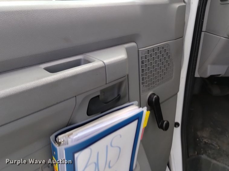 image for item DK8783 2015 Turtle Top  shuttle bus