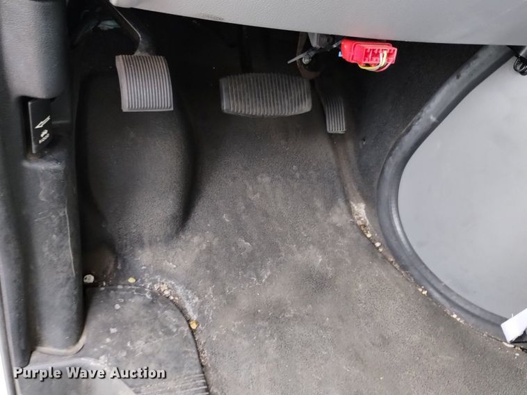 image for item DK8783 2015 Turtle Top  shuttle bus