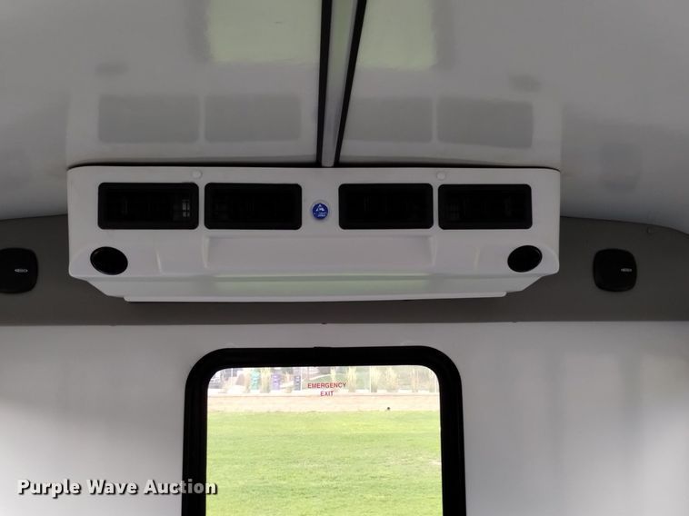 image for item DK8783 2015 Turtle Top  shuttle bus