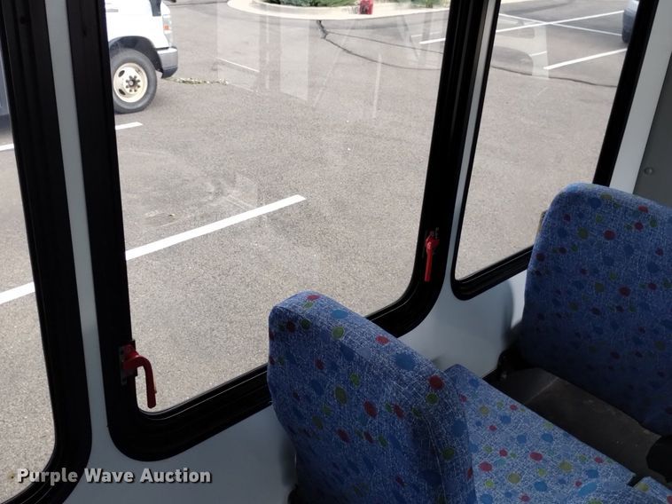 image for item DK8783 2015 Turtle Top  shuttle bus