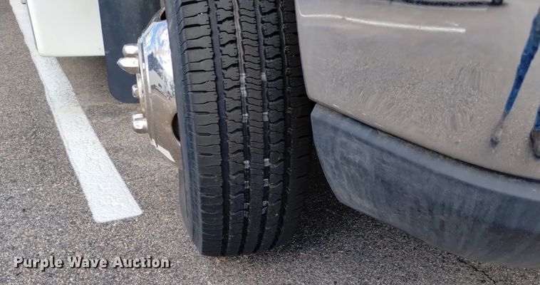 image for item DK8783 2015 Turtle Top  shuttle bus