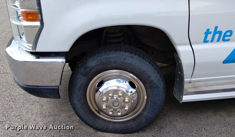 image for item DK8783 2015 Turtle Top  shuttle bus