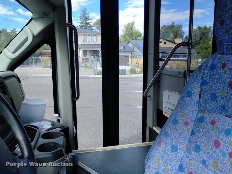 image for item DK8784 2015 Turtle Top  shuttle bus