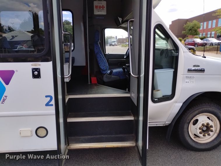 image for item DK8784 2015 Turtle Top  shuttle bus