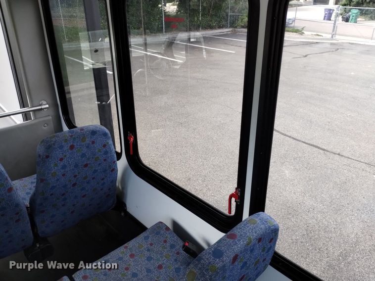 image for item DK8784 2015 Turtle Top  shuttle bus