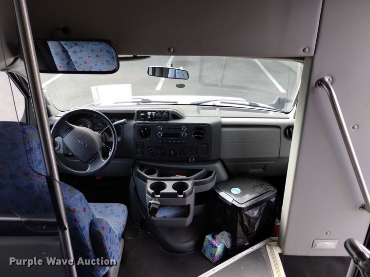 image for item DK8784 2015 Turtle Top  shuttle bus