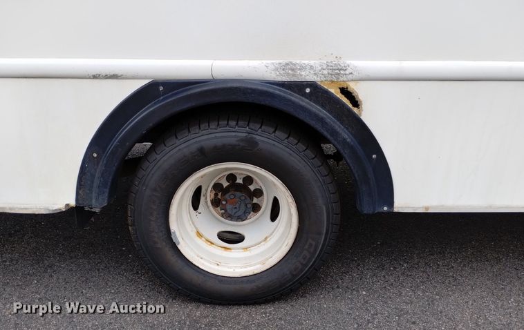 image for item DK8784 2015 Turtle Top  shuttle bus