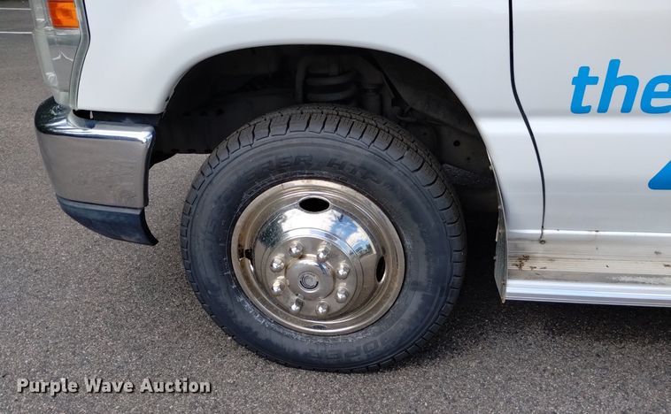 image for item DK8784 2015 Turtle Top  shuttle bus