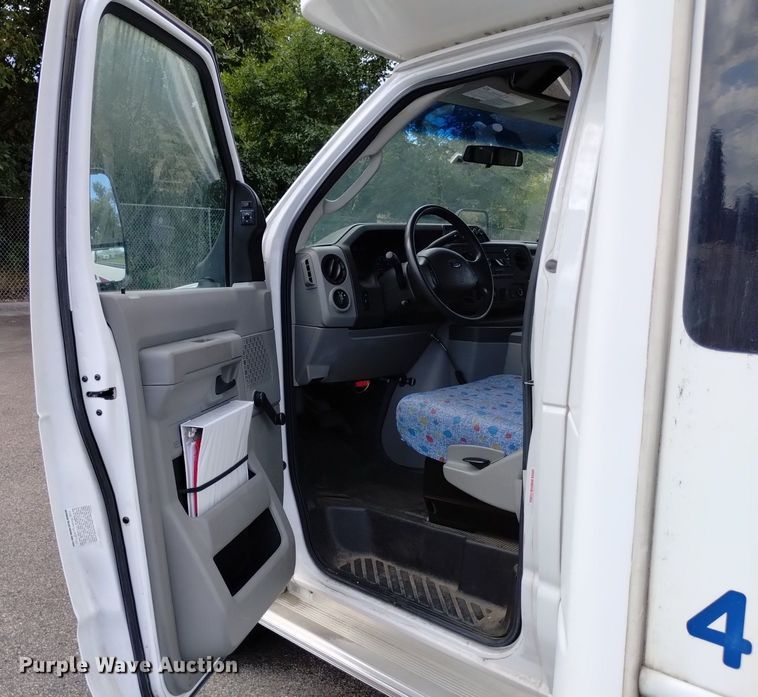 image for item DK8785 2015 Turtle Top  shuttle bus