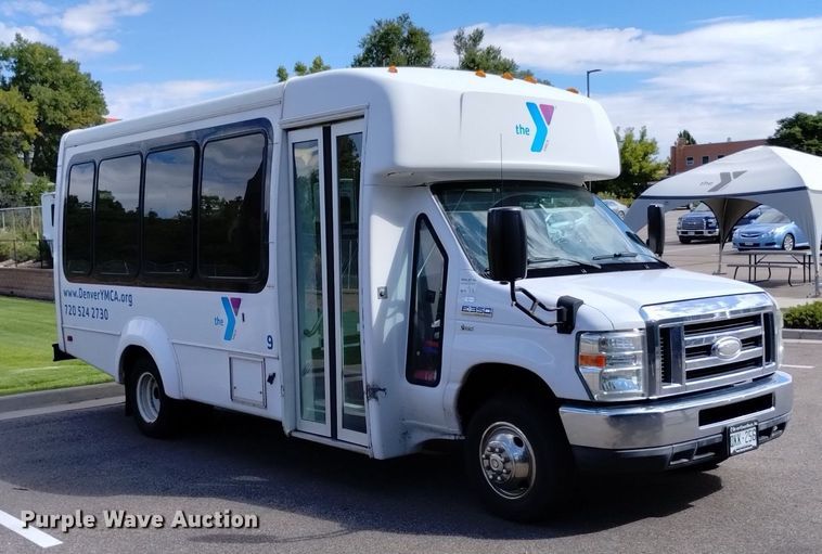 image for item DK8786 2015 Forrest River  shuttle bus