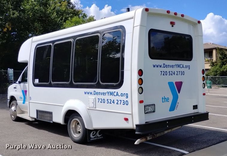 image for item DK8786 2015 Forrest River  shuttle bus