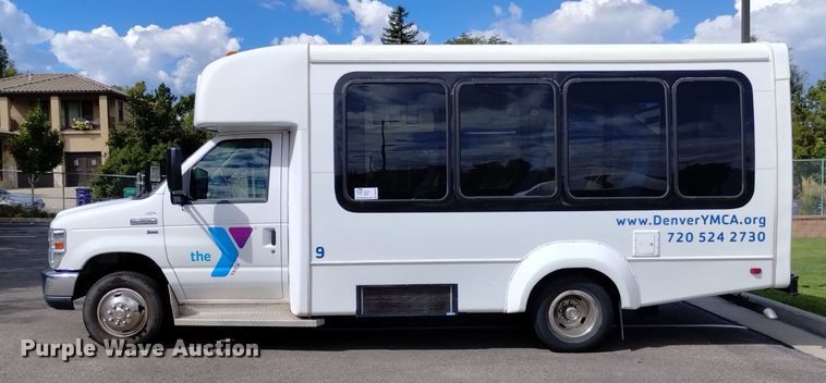 image for item DK8786 2015 Forrest River  shuttle bus